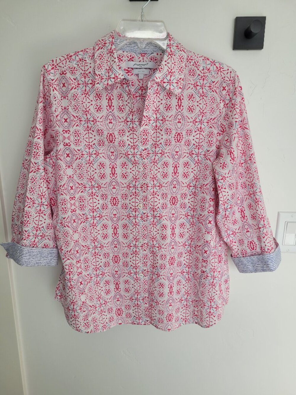 Foxcroft Womens 3/4 Sleeve Blouse with Contrasting Roll up Cuff V-Neck Size XL
